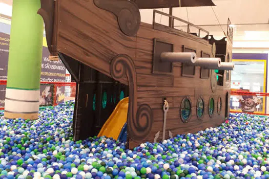 Aventura pirata anima as férias do Golden Square Shopping