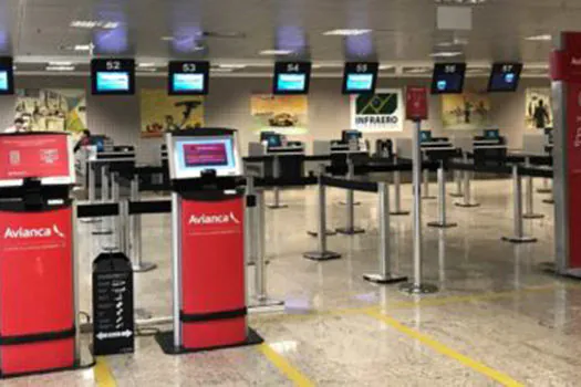 Funcionários da Avianca protestam nos aeroportos de Congonhas e Santos Dumont desde às 6h