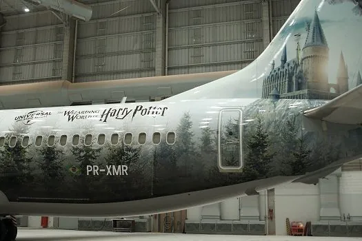 GOL e Universal Orlando Resort apresentam aeronave inspirada em The Wizarding World