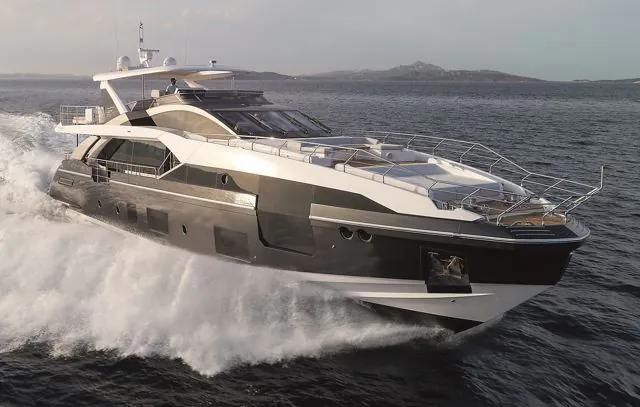 Azimut Grande 27 Metri é uma das atrações do Miami Boat Show