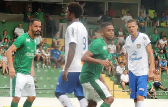 São Caetano perde para Guarani em Campinas