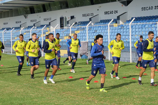 São Caetano segue rotina de treinamentos técnicos e físicos