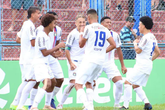 De virada, Azulinho vence Nacional na estreia da Copa São Paulo