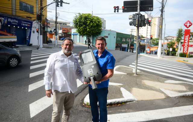 São Bernardo implanta iluminação de LED na região do Baeta Neves