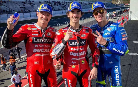 Bagnaia vence e consegue título para Ducati na MotoGP; Quartararo abandona prova