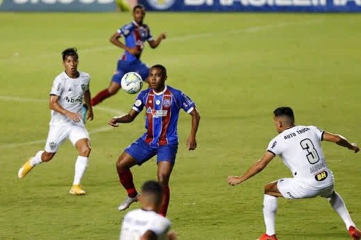 Atlético-MG sofre virada do Bahia e perde a liderança do brasileirão