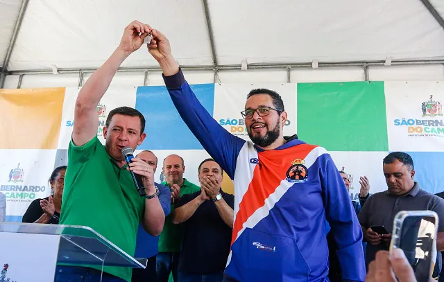 Prefeito Orlando Morando entrega estruturas de esporte e lazer no bairro Capelinha