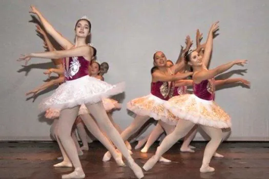 Ballet inspirado na Disney dança no Atrium Shopping