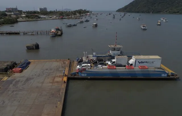 Ciclone: travessia de balsa opera com restrição entre Guarujá e Bertioga