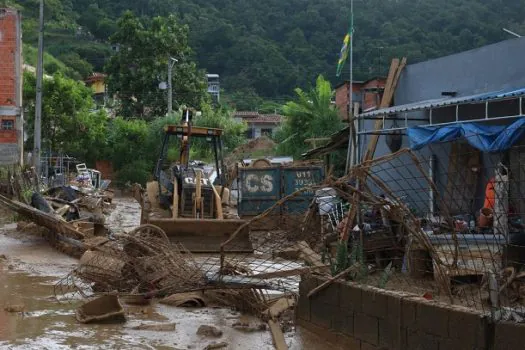 Balsa na travessia Ilhabela-São Sebastião está suspensa