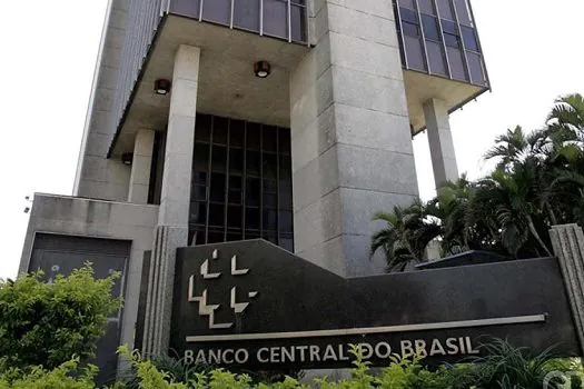 BC pede a mercado projeção sobre gastos fora do teto