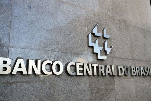 BC vê alta de expectativas de inflação e não indica corte de juros