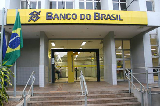 Agências bancárias só voltam a abrir na quarta-feira às 12h