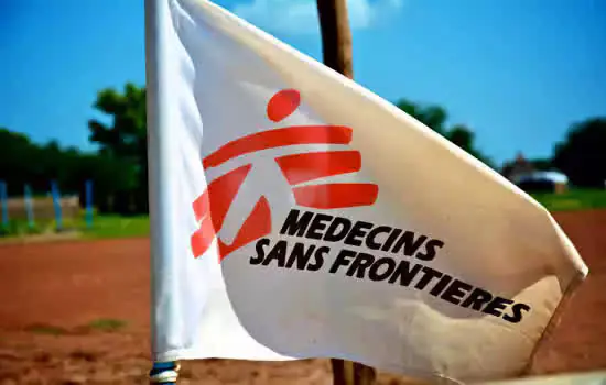 MSF apela por vacinação urgente para profissionais de saúde de países africanos