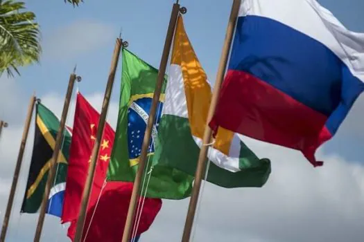 Adesão de novos países e integração econômica estão na agenda do Brics