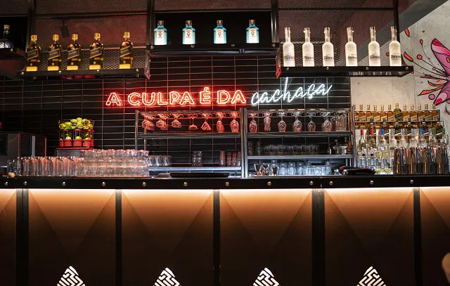 Gula Bar em Heliópolis oferece um refúgio gastronômico surpreende