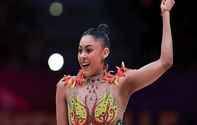 Bárbara Domingos encerra Mundial de Ginástica Rítmica com posição inédita para o Brasil