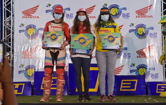 Bárbara Neves é tetracampeã da Feminina e Honda Racing conquista 3 pódios no Enduro