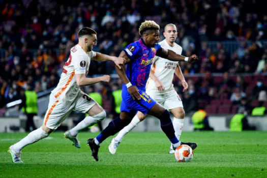 Barcelona empata com Galatasaray pelo jogo de ida das oitavas da Liga Europa