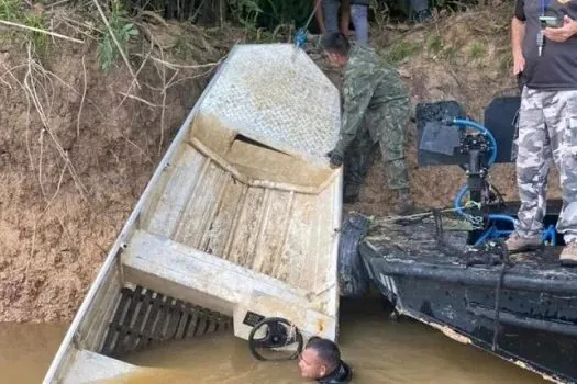 Polícia Federal encontra barco usado por Bruno e Dom submerso na Amazônia