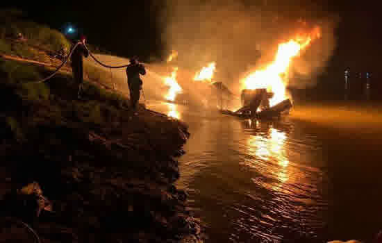 Explosão em barco no Rio Juruá