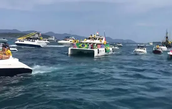 Em Angra dos Reis Bolsonaristas promovem “barqueata”