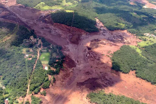 Ao menos um parente de cada empregado morto em Brumadinho fechou acordo de indenização