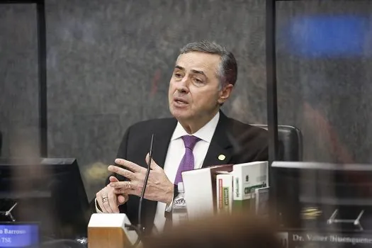 Em webinário, Barroso volta a criticar discurso de ‘fraude’ nas eleições