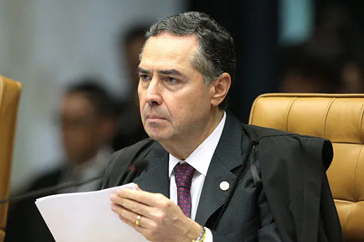 Após vetos, Barroso determina que governo contenha covid-19 entre indígenas