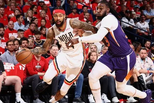 Sem Booker, Suns perdem fora e Pelicans empatam série nos playoffs da NBA