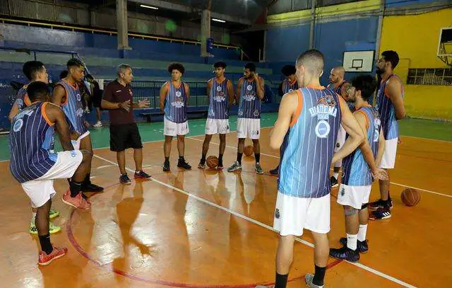 Basquete Diadema visita o Basquete Pinda na estreia do Paulista da 1ª Divisão