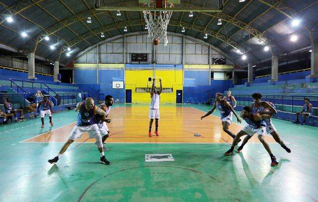 Basquete de Diadema pega São Caetano nesta quinta