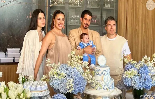 Claudia Raia e Jarbas batizam o filho Luca