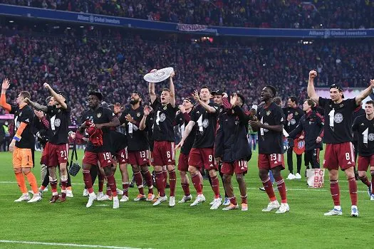 Bayern confirma favoritismo, derrota Borussia e fatura decacampeonato alemão