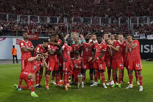 Na estreia de Mané, Bayern fatura primeiro título da temporada em jogo com 8 gols