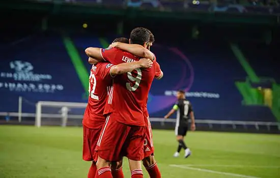 Bayern atropela Lyon e vai à final da Liga dos Campeões