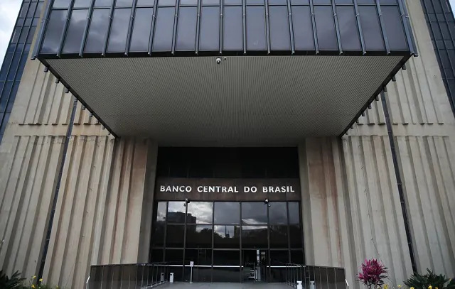 Previsão do mercado financeiro para inflação cai para 5