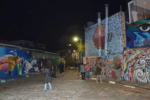 Beco do Batman terá mural com informações sobre Esclerose Múltipla