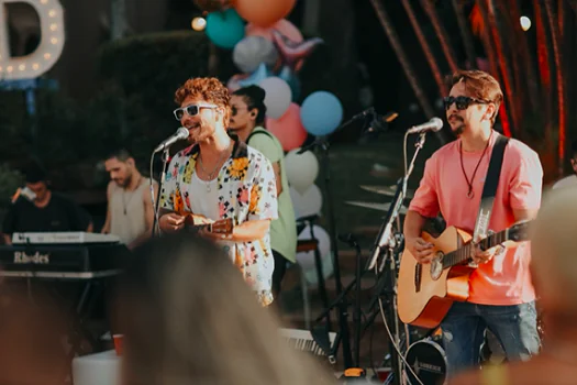 Bruninho e Davi lançam regravação especial da música “Saideira”, de Shank