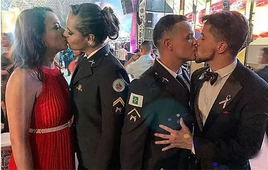 Promotoria vai investigar homofobia após beijos em formatura da PM do DF