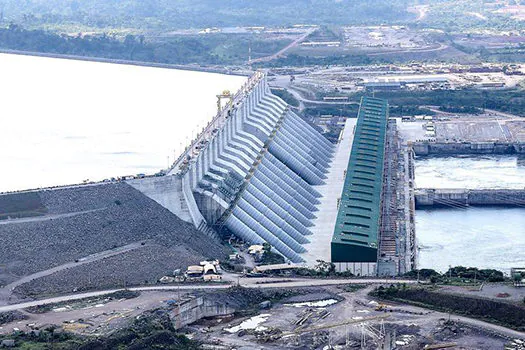 Após danos irreversíveis ao Xingu, Belo Monte terá que liberar mais água_x000D_