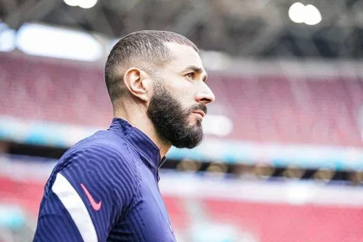 Benzema sonha com 5ª taça da Liga dos Campeões com o Real Madrid após renovação