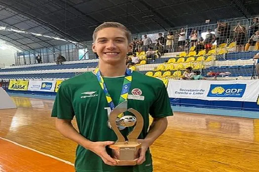 Aluno da Univali é convidado para a seletiva da Seleção Brasileira de Vôlei sub-21