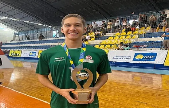 Aluno da Univali é convidado para a seletiva da Seleção Brasileira de Vôlei sub-21