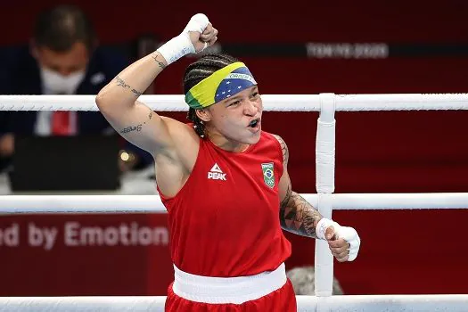 Beatriz Ferreira vence e garante pelo menos o bronze no boxe nos Jogos de Tóquio