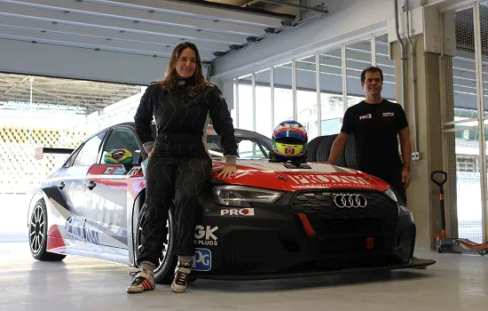 Bia Figueiredo é a primeira mulher a pilotar na TCR South America