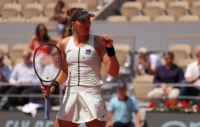 Swiatek elogia Bia Haddad após vitória em Roland Garros: ‘Ela é uma guerreira’