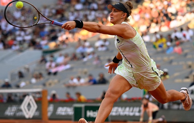 Bia Haddad encara número 1 do mundo na semifinal de Roland Garros