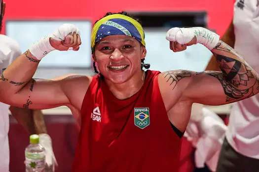 Beatriz Ferreira perde para americana na final do Mundial de Boxe na Turquia