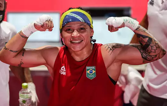 Beatriz Ferreira perde para americana na final do Mundial de Boxe na Turquia